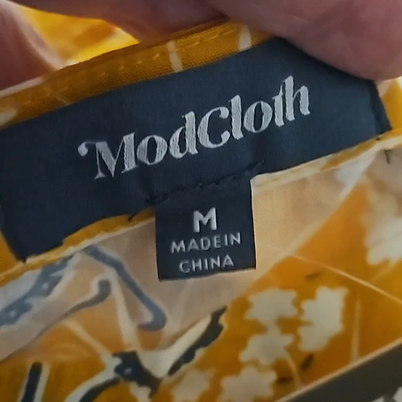 NEW Modcloth On Cloud Nineties Shift Dress Sunglasses Print Yellow Women M - Picture 3 of 11